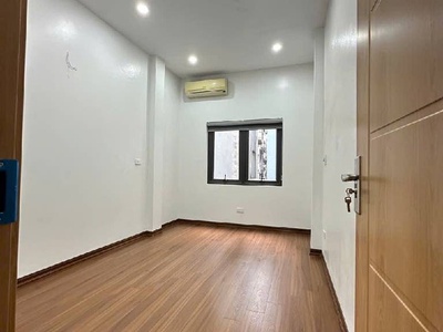 Doãn kê thiện 42m x5 tầng-8,6 tỷ-vài bước ô tô tránh,ngõ thông các ngả,phân lô 2