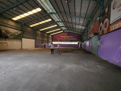Nhà xưởng cho thuê phường thới an quận 12 dt: 150m giá 8 triêu/tháng lh  0908561228 0