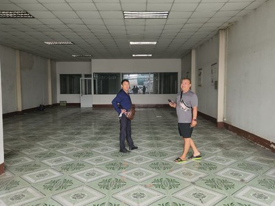Nhà xưởng cho thuê phường thới an quận 12 dt: 150m giá 8 triêu/tháng lh  0908561228 1