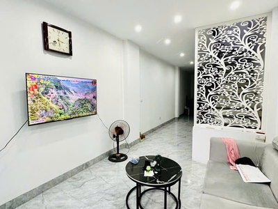 Nhà đẹp Đội Cấn ngõ thông gần phố 38m  x 5 tầng mặt tiền rộng hơn 11 tỷ 1
