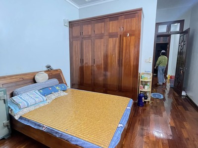 Bán nhà phố lê đại hành, 90m2, 4 tầng, mặt tiền 9.6m, 25.3 tỷ, ngõ rộng thoáng, ở sướng 2