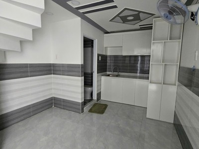 Nhà vuông 4 tầng hxh 16m2   nguyễn ảnh thủ quận 12 2