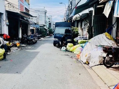 Bán đất full thổ    hẻm nhựa 8m   4x18m   sổ vuông a4   giá 7.x tỷ tl 2