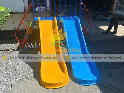Cầu trượt cho bé ngoài trời, Cầu trượt máng đôi công viên 4