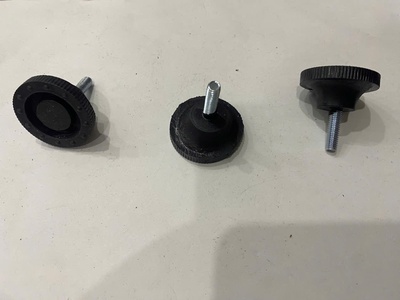 Tác dụng của núm vặn, chân tăng M6 1
