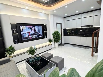 Nhà đẹp trung tâm đống đa   33m  x 5t, lô góc, mặt tiền 6m, full nội thất   giá chỉ 7 65 tỷ 1