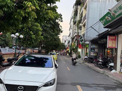 Bán đất mặt phố ô cách   diện tích 66m    mặt tiền 4.2m   giá 15 tỷ 1