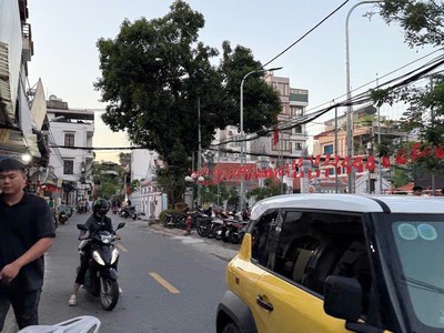 Bán đất mặt phố ô cách   diện tích 66m    mặt tiền 4.2m   giá 15 tỷ 3