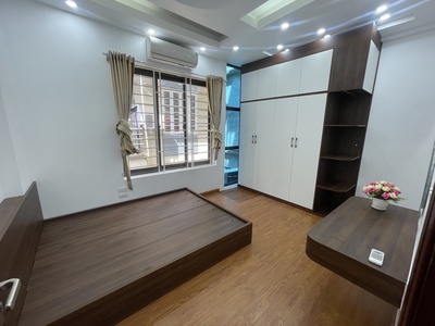 Võ chí công 30m x5 tầng 8,8 tỷ ngõ rộng,sát phố,thông tứ tung 2