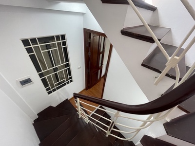 Võ chí công 30m x5 tầng 8,8 tỷ ngõ rộng,sát phố,thông tứ tung 3