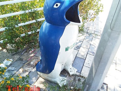 Thùng rác chim cánh cụt hãy cho tôi rác 0