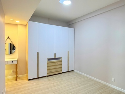Căn 56m2  2pn1wc  Imperial Place full nội thất, sổ hồng sẵn 5