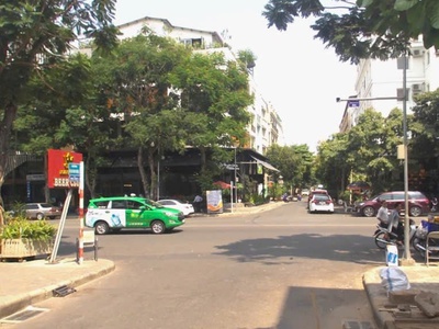 Bán Nhà Khu Phố Hưng Phước, Phú Mỹ Hưng, Quận 7, 8x18.5m 2