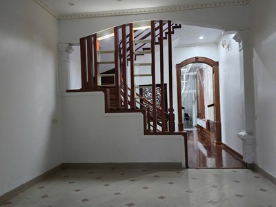 Cho thuê nhà mặt phố Nguyễn Đức Cảnh, Bắc Ninh 2