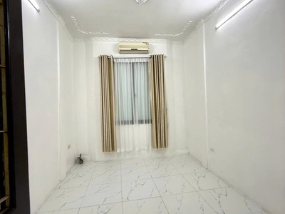 Bán nhà tây sơn 20.6m2. 5 tầng. mặt tiền 3.2m. giá 7.25 tỷ đống đa hà nội 1