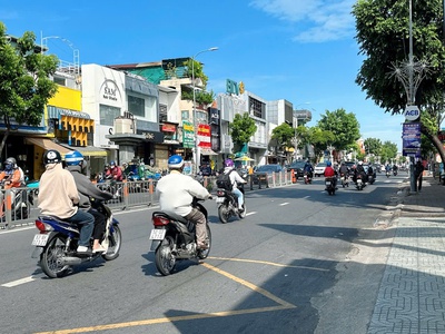 Hiếm chỉ 9.5 tỷ có nhà 3 lầu hxh quang trung làm cty 64m2 ngang 4m ngay chuồng cún. 1
