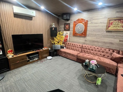 Nhà riêng pháo đài láng dt 60m2, 5 tầng, lô góc giá 21.x tỷ có tl 3