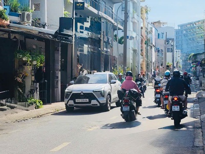 Bán nhà đẹp phú nhuận   nguyễn trọng tuyển - full nội thất xịn   4 tầng   58m    chỉ 10.5 tỷ 0