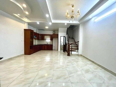 Nhà mới tân xuân 38m2, 5 tầng đẹp, ngõ thông thoáng, ở sướng, giá chỉ 6  tỷ 0