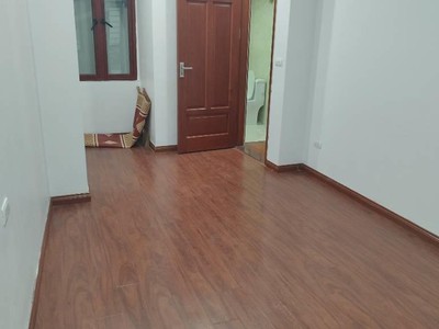 Nhà mới tân xuân 38m2, 5 tầng đẹp, ngõ thông thoáng, ở sướng, giá chỉ 6  tỷ 4