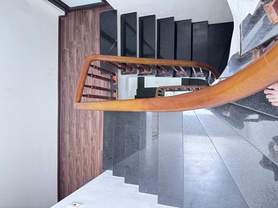 Bán nhà trần cung   cổ nhuế 43m2, 5 tầng đẹp, ở cực thoáng, 6.9 tỷ 2