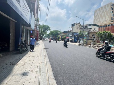 Mặt phố ba đình - 2 mặt phố - tòa vp 8 nổi 1 hầm -  vỉa hè - 1 sổ 1 chủ 3