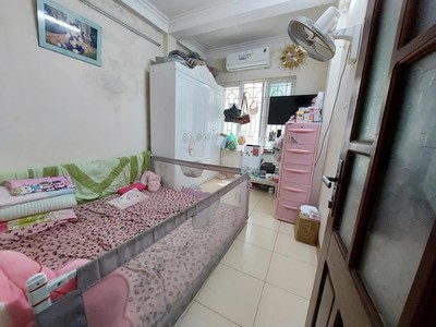 Bán nhà đội cấn 30/33m2. 4 tầng. mặt tiền 3m. giá 10.5 tỷ ba đình hà nội 2