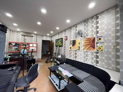 Hiếm chỉ 9.5 tỷ có nhà 3 lầu hxh quang trung làm cty 64m2 ngang 4m ngay chuồng cún. 4