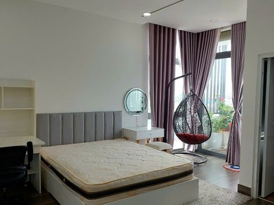 Bán tòa căn nhà chdv 30p mặt đường phan văn hớn q.12  5.3x33m  6 tầng 2