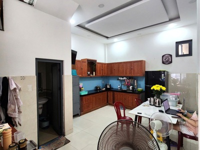 Nhà đẹp full nội thất bình chiểu thủ đức   3 tầng, 55m , hẻm xe tải, gần chợ nông sản   chỉ 5.25 tỷ 0