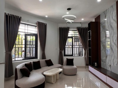 Bán nhà  đường số 11, q.9, tăng nhơn phú b. dt 110m2, 2 tầng, 3pn. sổ hồng, giá 7.35  tỷ. 3