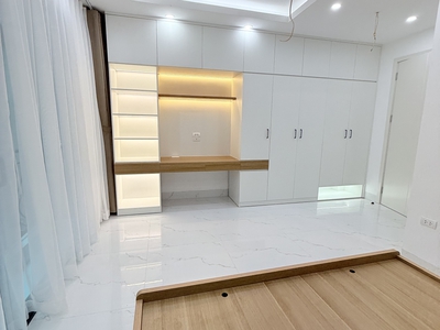 Bán nhà 5 tầng số 18 ngõ 107 đường an dương vương 2