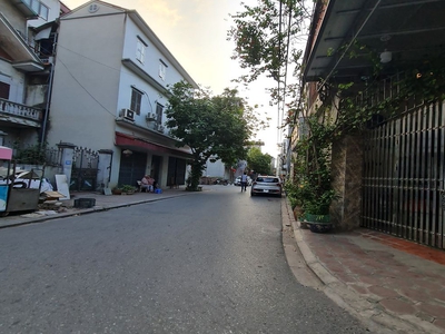 Đông dư, gia lâm, hà nội. diện tích 123m2, đường 4m thông, gần đường 39 giá đầu tư. lh 0989894845 1