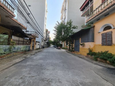 Đông dư, gia lâm, hà nội. diện tích 123m2, đường 4m thông, gần đường 39 giá đầu tư. lh 0989894845 2