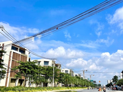 Nhà 4 tầng, 1 xẹt đỗ xuân hợp, phước long b q9 cũ , đối diện chợ, 4 phòng ngủ, nhỉnh 5 tỷ 2