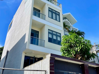 Nhà 4 tầng, 1 xẹt đỗ xuân hợp, phước long b  q9 cũ , đối diện chợ, 4 phòng ngủ, nhỉnh 5 tỷ 0