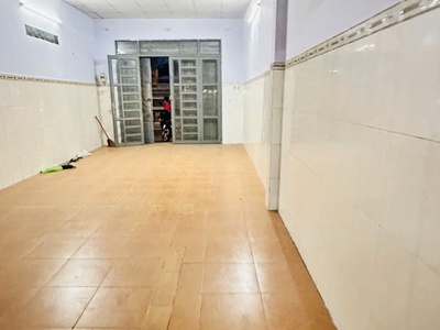Bán nhà 2 tầng 4,2 x 40m shr mặt tiền đặng thúc vịnh   hóc môn sát q12 đang cho thuê 28tr 2