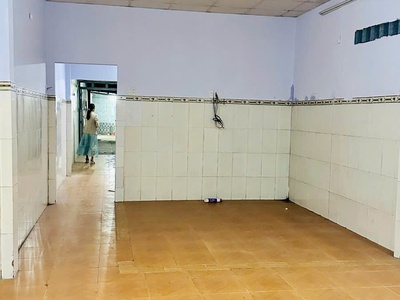 Bán nhà 2 tầng 4,2 x 40m shr mặt tiền đặng thúc vịnh   hóc môn sát q12 đang cho thuê 28tr 1