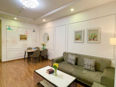 Chính chủ bán căn 2pn diện tích 76m2 ban công nam view thoáng đẹp nhà mới như ảnh giá bán 9 tỷ tai 1