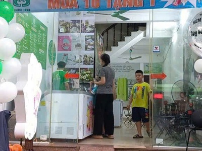 Chính chủ sang nhượng cửa hàng kem tràng tiền   mặt phố trung kính, đông khách ổn định 2