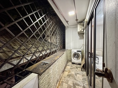 Cho thuê Căn hộ Apartmen giá rẻ tại Ngõ 193 Trích Sài, Tây Hồ. Ban công View hồ. Chỉ 6.5tr 3