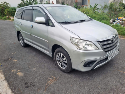 Chính chủ bán xe Innova 2016 số sàn 1