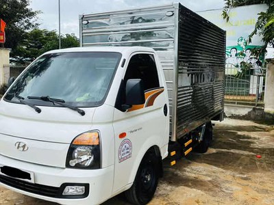 Bán nhanh xe H150 thùng kín màu trắng đời 2023  đi 1v9 giá 365tr 0