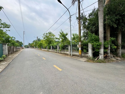 Chính chủ bán 100m2 full thổ cư, mặt tiền 8m, đường ô tô tránh nhau 1