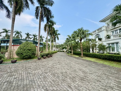 Chính chủ bán 100m2 full thổ cư, mặt tiền 8m, đường ô tô tránh nhau 2