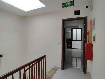 Bán nhanh tòa nhà Quan Hoa gần phố 10 phòng khép kín hơn 11 tỷ 3