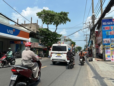 Ngộp bank nhà hẻm 736 lê đức thọ 88m2 ngang 4.1m 5 tầng tặng nt sát trường chỉ 9.99 tỷ. 0