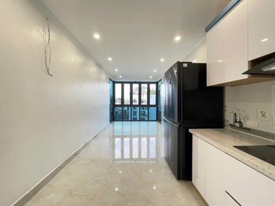 Bán nhà tây kết 30/46m2. 6 tầng. mặt tiền 3m. giá 13.6 tỷ hai bà trưng hà nội 3