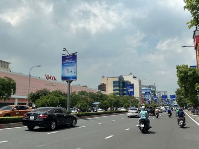 Bán nhà 4 tầng btct hẻm 8m cộng hòa ngang 5m 100m2 có gara sát bên ga t3 chỉ 23 tỷ. 1