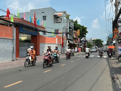 Ngộp bank nhà hẻm 736 lê đức thọ 88m2 ngang 4.1m 5 tầng tặng nt sát trường chỉ 9.99 tỷ. 1